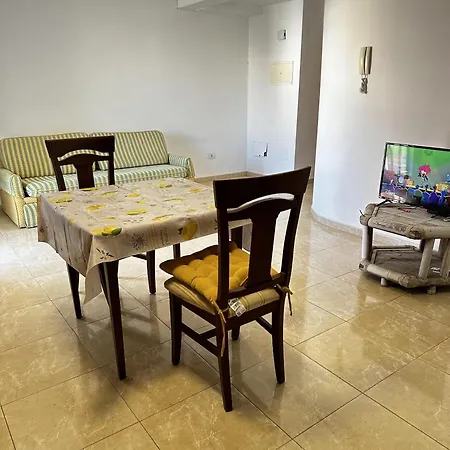 Tenerife - 2 Bedrooms Daire *